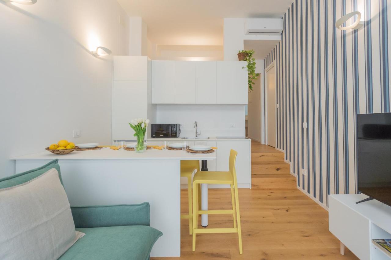 A Step From The Lake Apartment By Rent All Como Exterior photo