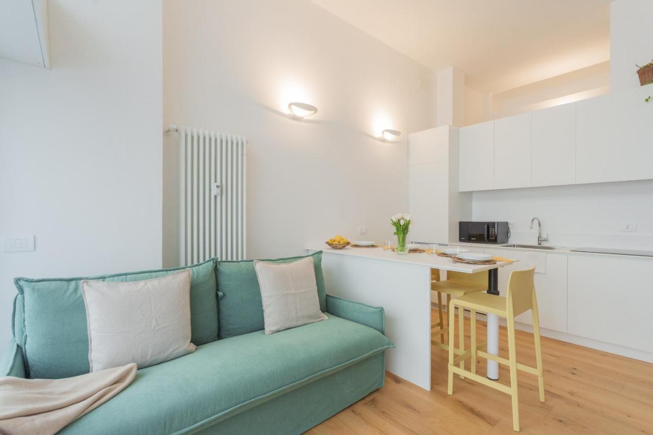 A Step From The Lake Apartment By Rent All Como Exterior photo