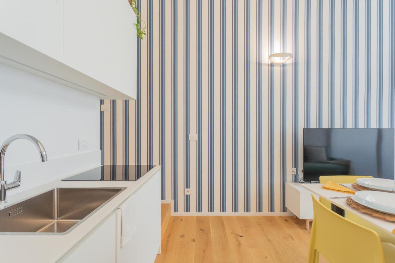 A Step From The Lake Apartment By Rent All Como Exterior photo