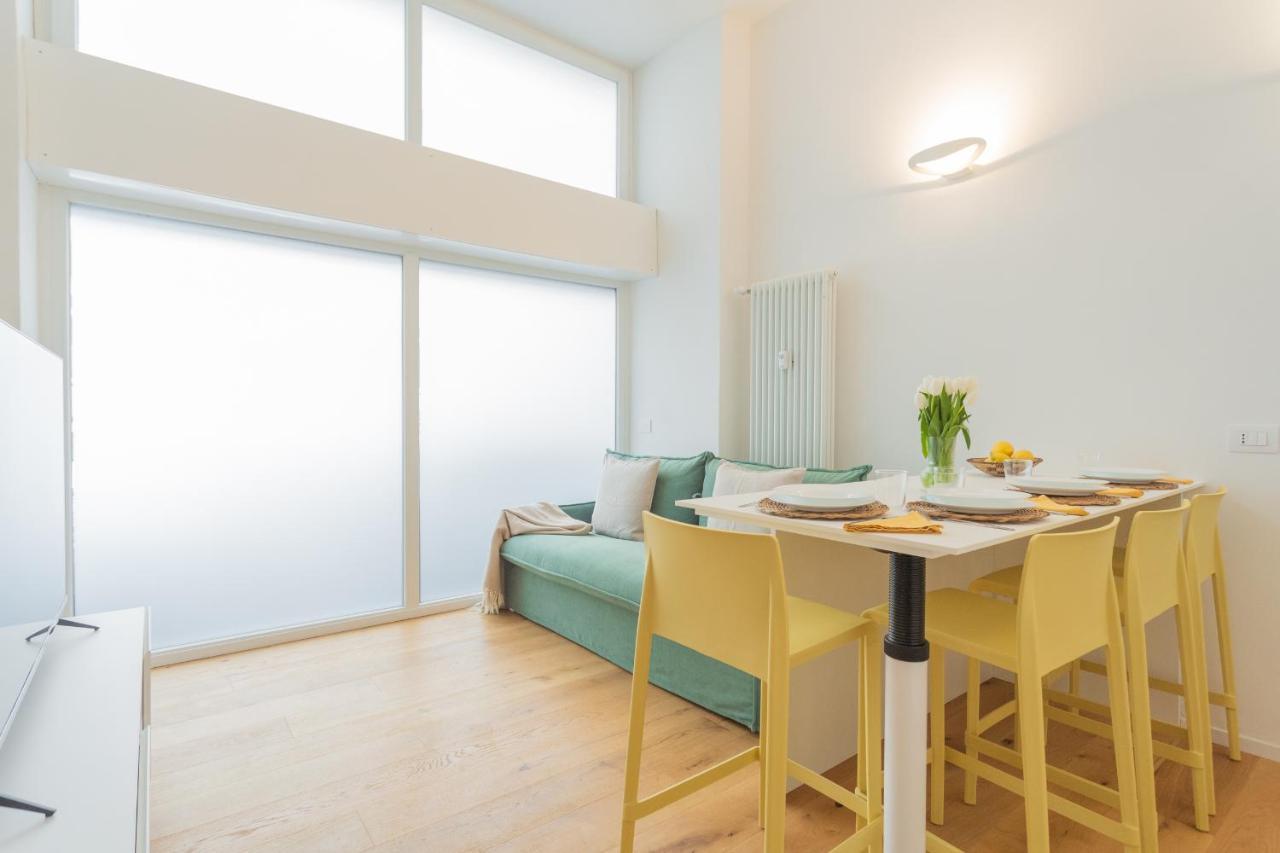 A Step From The Lake Apartment By Rent All Como Exterior photo